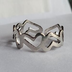 Elegant Silver Heart Ring Size 7 US